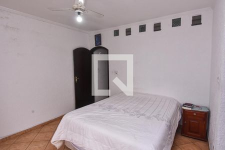 Casa à venda com 225m², 5 quartos e 2 vagasQuarto Suíte