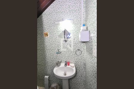 Casa à venda com 225m², 5 quartos e 2 vagasLavabo