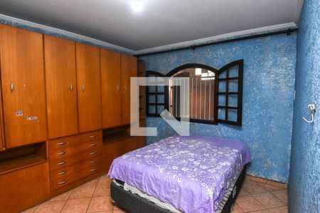 Casa à venda com 225m², 5 quartos e 2 vagasQuarto 3