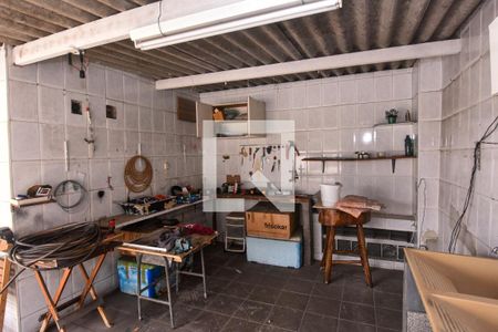 Casa à venda com 225m², 5 quartos e 2 vagasÁrea de Serviço