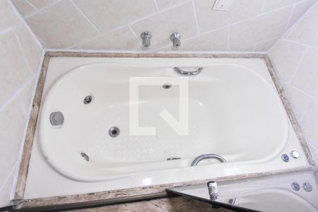 Casa à venda com 225m², 5 quartos e 2 vagasBanheiro da Suíte