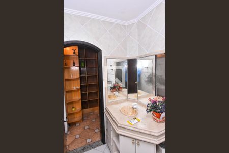 Casa à venda com 225m², 5 quartos e 2 vagasBanheiro da Suíte