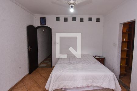 Casa à venda com 225m², 5 quartos e 2 vagasQuarto Suíte