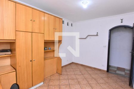Casa à venda com 225m², 5 quartos e 2 vagasQuarto 2