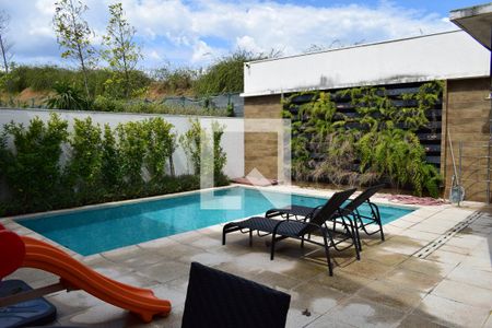 Casa de condomínio à venda com 420m², 4 quartos e 4 vagasPiscina