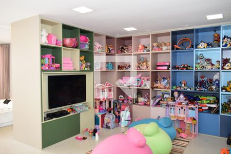 Casa de condomínio à venda com 420m², 4 quartos e 4 vagasBrinquedoteca