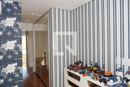 Casa de condomínio à venda com 420m², 4 quartos e 4 vagasSuíte 2