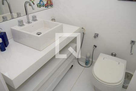 Casa de condomínio à venda com 420m², 4 quartos e 4 vagasBanheiro Suíte 2