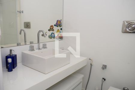 Casa de condomínio à venda com 420m², 4 quartos e 4 vagasBanheiro Suíte 2