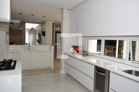 Casa de condomínio à venda com 420m², 4 quartos e 4 vagasCozinha