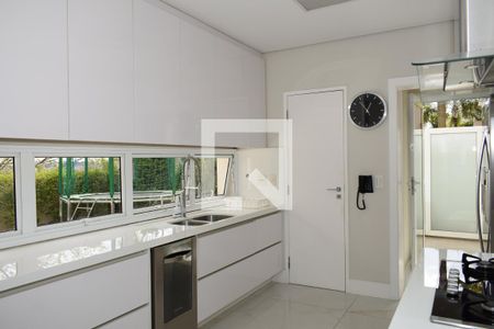 Casa de condomínio à venda com 420m², 4 quartos e 4 vagasCozinha