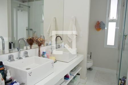 Casa de condomínio à venda com 420m², 4 quartos e 4 vagasBanheiro Suíte Master