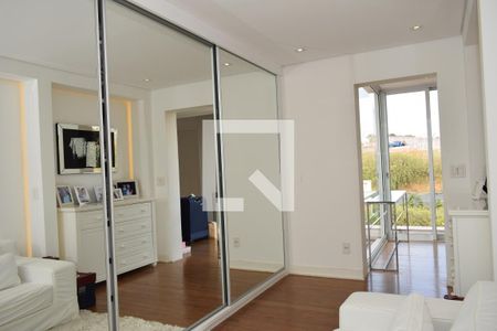 Casa de condomínio à venda com 420m², 4 quartos e 4 vagasCloset