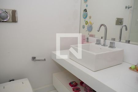 Casa de condomínio à venda com 420m², 4 quartos e 4 vagasBanheiro Suíte 3