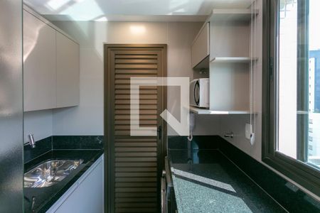 Apartamento para alugar com 73m², 3 quartos e 2 vagas Apartamento para alugar com 73m², 3 quartos e 2 vagasCozinha e Área de Serviço