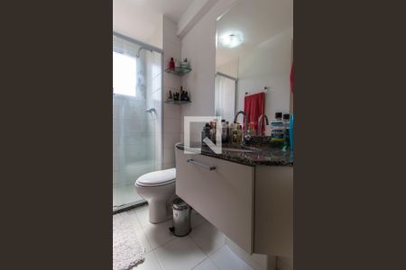 Banheiro da Suíte de apartamento à venda com 3 quartos, 74m² em Jardim Tupanci, Barueri