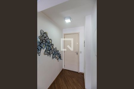 Hall de Entrada de apartamento para alugar com 3 quartos, 74m² em Jardim Tupanci, Barueri