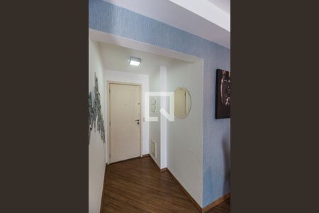 Hall de Entrada de apartamento à venda com 3 quartos, 74m² em Jardim Tupanci, Barueri
