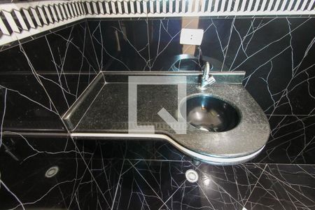 Casa à venda com 350m², 4 quartos e 1 vaga Casa à venda com 350m², 4 quartos e 1 vagaBanheiro da Suíte