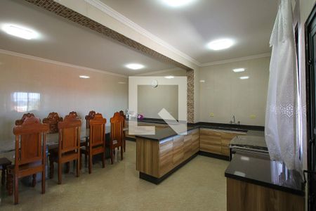 Casa à venda com 350m², 4 quartos e 1 vaga Casa à venda com 350m², 4 quartos e 1 vagaCozinha