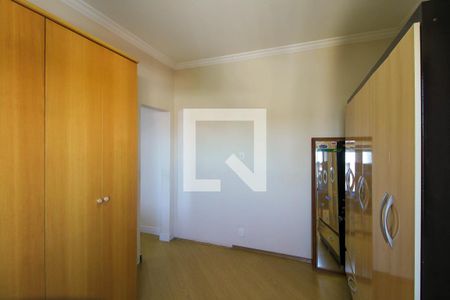 Casa à venda com 350m², 4 quartos e 1 vaga Casa à venda com 350m², 4 quartos e 1 vagaCloset do quarto 2