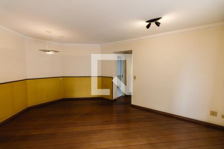 Apartamento para alugar com 119m², 3 quartos e 2 vagasSala