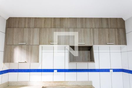 Casa de condomínio para alugar com 150m², 3 quartos e 2 vagas Casa de condomínio para alugar com 150m², 3 quartos e 2 vagasCozinha - Armários