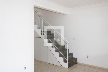 Sala de casa de condomínio para alugar com 3 quartos, 150m² em Campo Grande, Rio de Janeiro