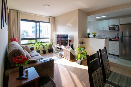 Sala de Estar de apartamento à venda com 3 quartos, 81m² em Santana, Porto Alegre