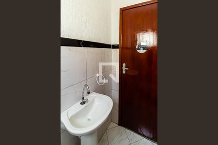 Lavabo de casa de condomínio para alugar com 2 quartos, 67m² em Jardim Dayse, Ferraz de Vasconcelos