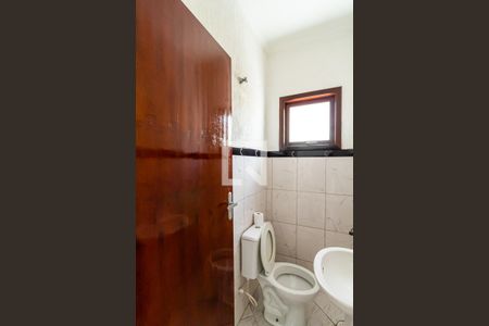 Lavabo de casa de condomínio para alugar com 2 quartos, 67m² em Jardim Dayse, Ferraz de Vasconcelos