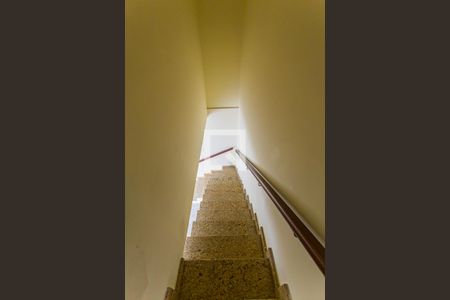 Escada Dormitórios  de casa à venda com 4 quartos, 100m² em Vila Bastos, Santo André