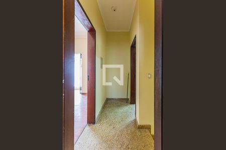 Hall Dormitórios de casa à venda com 4 quartos, 100m² em Vila Bastos, Santo André