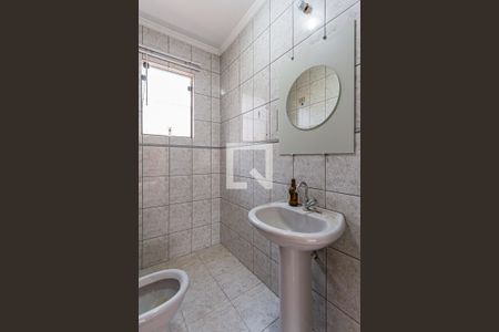 Casa à venda com 100m², 4 quartos e 1 vaga Casa à venda com 100m², 4 quartos e 1 vagaBanheiro