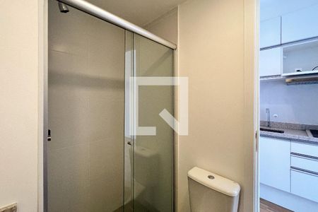 Banheiro de kitnet/studio à venda com 1 quarto, 25m² em Indianópolis, São Paulo