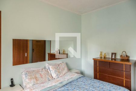 Casa à venda com 220m², 3 quartos e 2 vagasSuíte