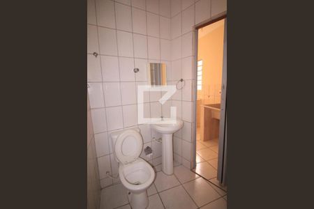 Casa para alugar com 30m², 1 quarto e sem vagaBanheiro