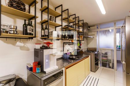 Cozinha de apartamento à venda com 4 quartos, 136m² em Itaim Bibi, São Paulo