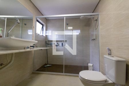 Casa à venda com 580m², 6 quartos e 4 vagasBanheiro da Suíte 3