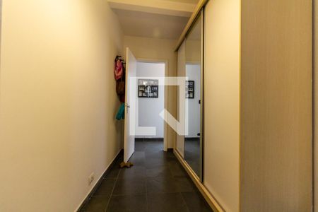 Casa à venda com 580m², 6 quartos e 4 vagasQuarto 2