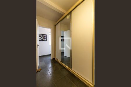 Casa à venda com 580m², 6 quartos e 4 vagasQuarto 2