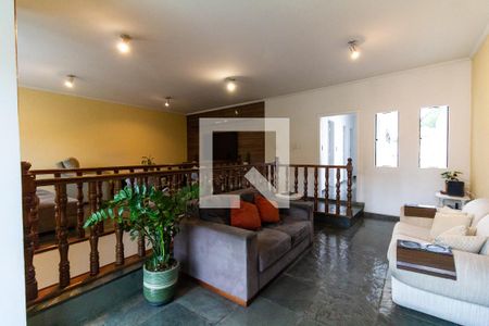 Casa à venda com 580m², 6 quartos e 4 vagasSala