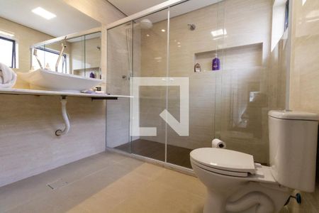 Casa à venda com 580m², 6 quartos e 4 vagasBanheiro Social 1