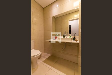 Casa à venda com 580m², 6 quartos e 4 vagasBanheiro Social 2