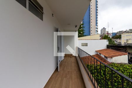 Casa à venda com 580m², 6 quartos e 4 vagasSacada do quarto 3