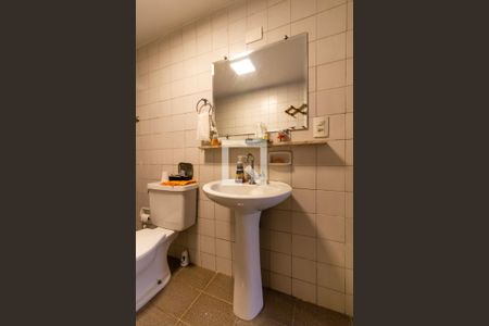 Casa à venda com 580m², 6 quartos e 4 vagasBanheiro Social 3