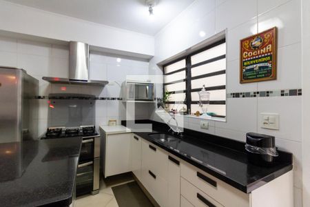 Casa à venda com 580m², 6 quartos e 4 vagasCozinha