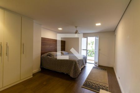 Casa à venda com 580m², 6 quartos e 4 vagasQuarto 3 Suíte 