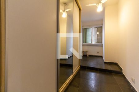 Casa à venda com 580m², 6 quartos e 4 vagasQuarto 2