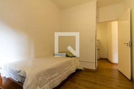 Casa à venda com 580m², 6 quartos e 4 vagasQuarto 4